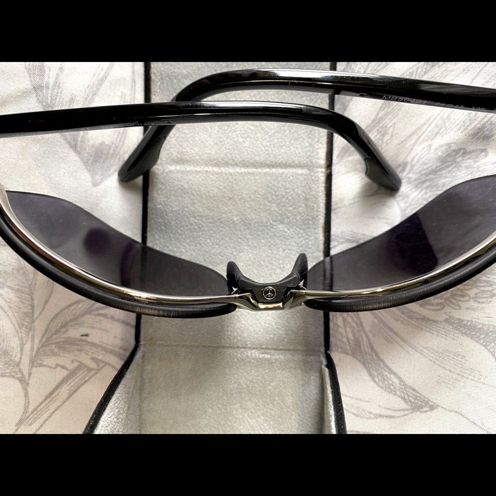 Mercedes benz sunglasses